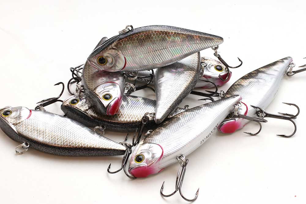 Lucky Craft LV Series LV500-070SPCR Fishing Lure, Lipless Crankbait,  Sinking, Bass, 2-Hook, Glass/Brass